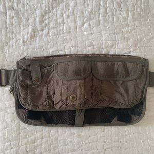 Lululemon Travel Pooch Fanny Pack